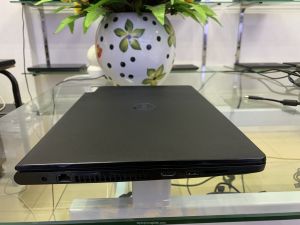 Laptop Dell 3558 i5-5200u-4-128 15.6\